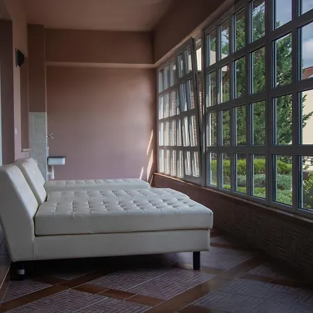 Hotel Erla Boutique 4*