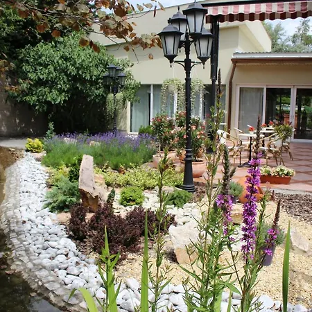 Erla Boutique ホテル 4*