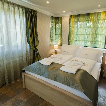 Erla Boutique ホテル エゲル