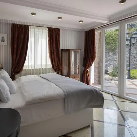 Отель Erla Boutique 4*