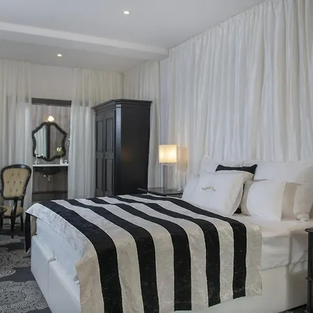 Erla Boutique 4* Эгер