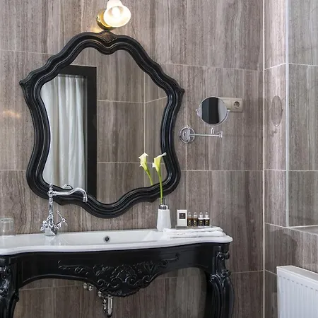 Отель Erla Boutique 4*