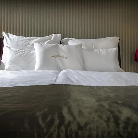 Erla Boutique 4*