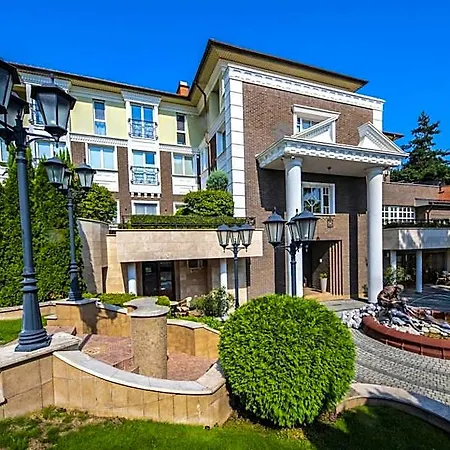 Erla Boutique 4*