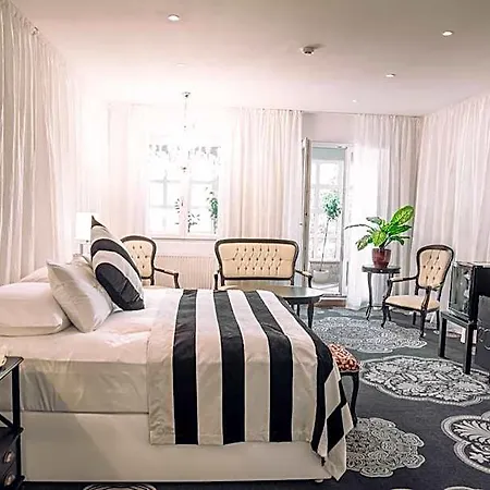 Erla Boutique 4* Eger